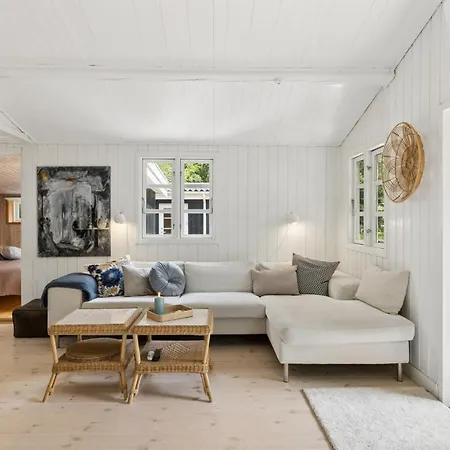 Ami - 850m From The Sea By Interhome Semesterbostad *