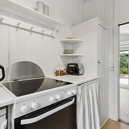 Ami - 850m From The Sea By Interhome Semesterbostad