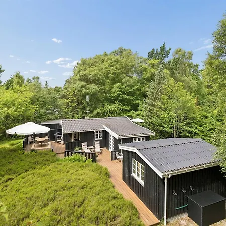 Semesterbostad Ami - 850m From The Sea By Interhome